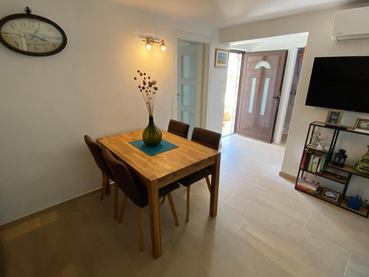 Baric Draga Appartement Buitenkant foto